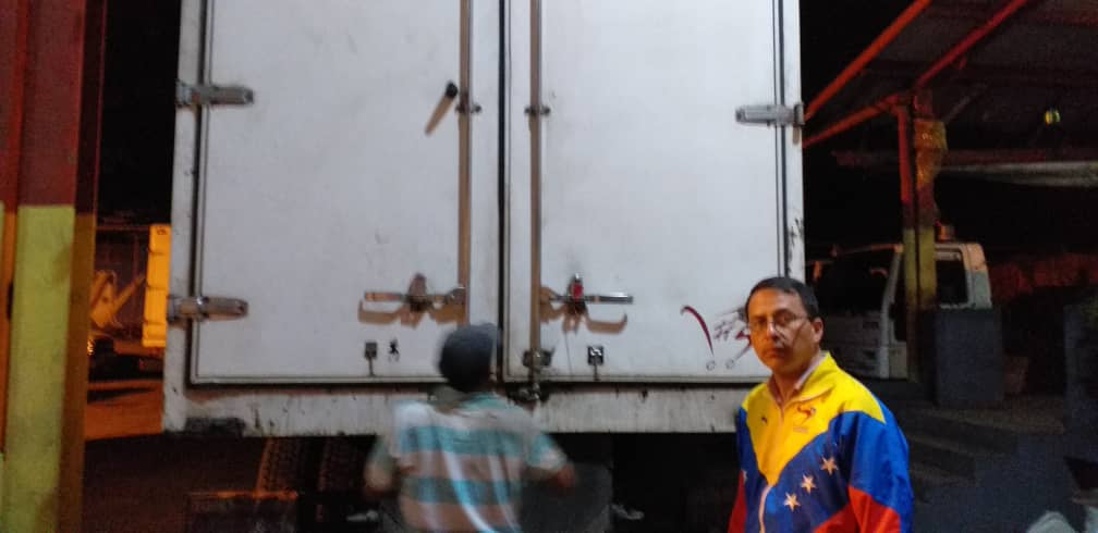 .<a href="/FreddyBernal/">Freddy Bernal</a> #15Dic | Nada nos detendrá para continuar llevando el pernil a nuestras comunidades Tachirenses. A esta hora continuamos recibiendo la asignación para el estado #Tachira. ¡Navidades Felices Junto a los <a href="/ClapOficial/">CLAP Oficial</a>.
 #SoyComunicadorClap