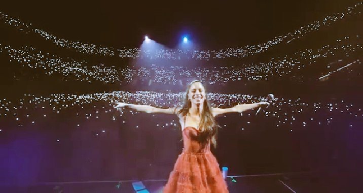 AdmiroAMartinaS's tweet photo. "Un sueño..." 🙏✨ #SimplementeTini recuerdos ✨ https://t.co/p0dVy4HmLS