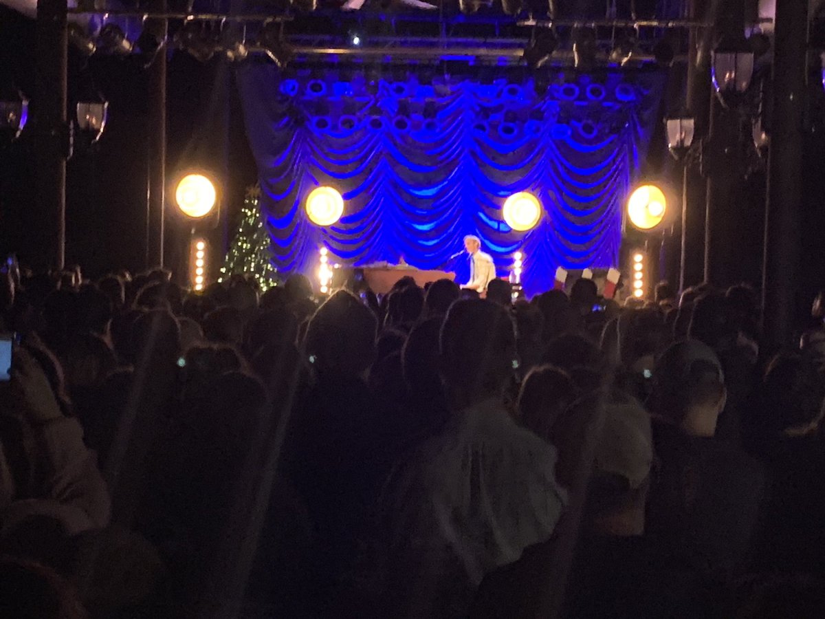 Out on a school night with ⁦@senorfolsom⁩, ⁦@JillFolsom⁩ and ⁦<a href="/KatieKelsey1/">Katie Kelsey</a>⁩ ... and of course ⁦<a href="/andrewmcmahon/">Andrew McMahon</a>⁩