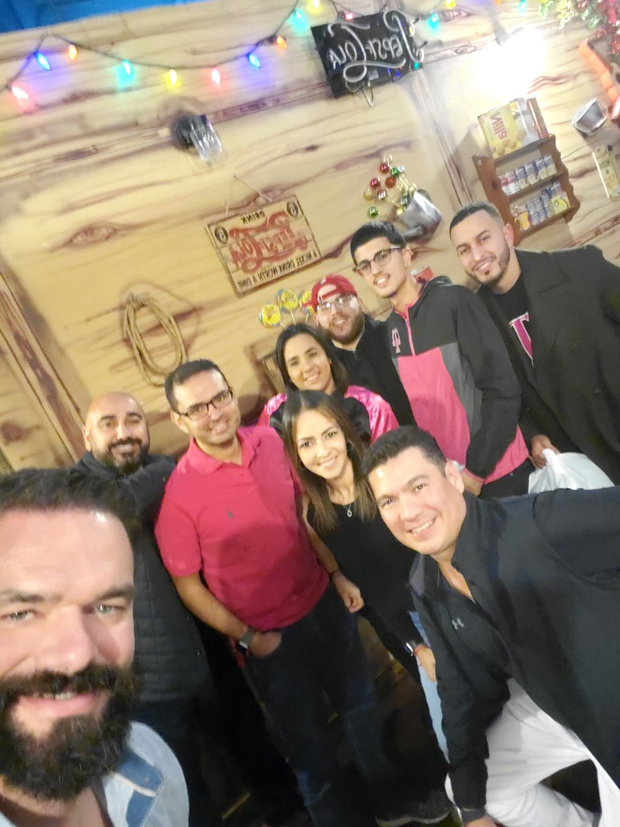 Great night out with our Poinciana team!  @Keishla697D leading a powerhouse team! Looking forward to you crushing 2020!! <a href="/mariogomezgp/">Mario Gomez</a> <a href="/Carlitos3b/">Carlos Barrera</a> <a href="/dustinknapp/">Dustin Knapp</a> thank you for your leadership!! Mofongo!!!