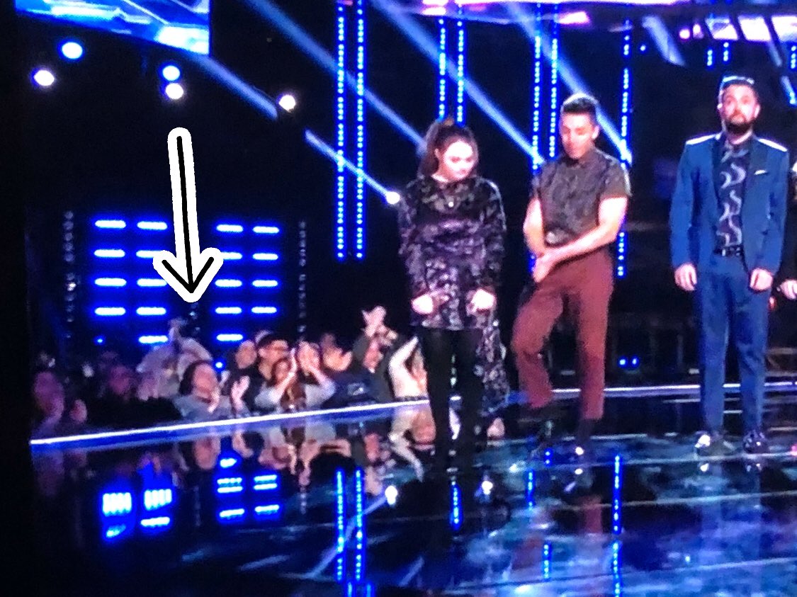 megankohlert's tweet photo. @johnlegend #TheVoice at the last show 🖤 #Teamkatie https://t.co/ti1vDF9KAY