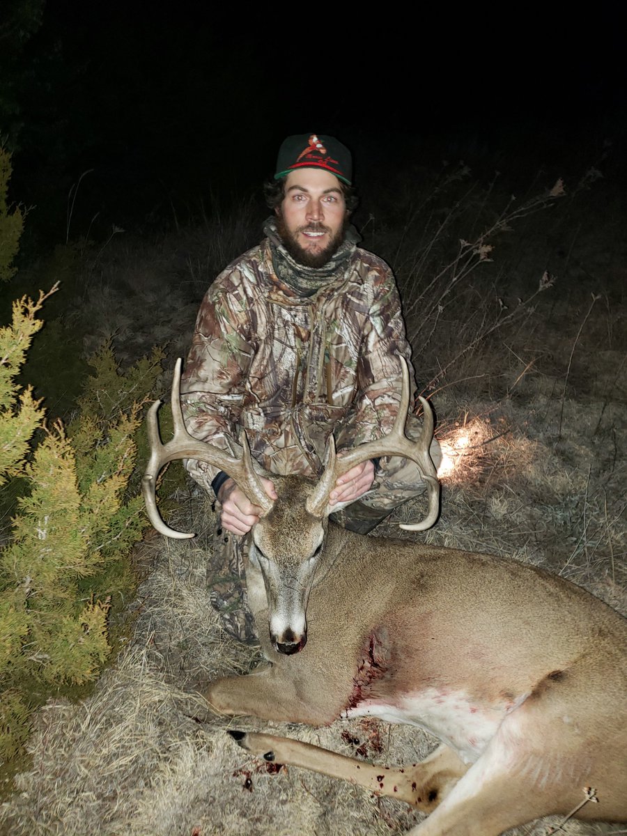 Arrowed this big 10 tonight!! Bow hunting whitetail is something I'll never get tired of!