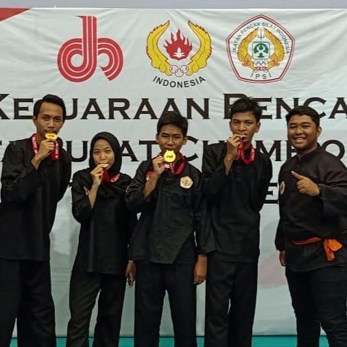 PHariwan's tweet photo. Alhamdulillah....  Selamat utk Ekskul Pencak Silat. Semoga menambah semangat dan pengalaman ananda semua agar selalu sukses di masa depan ..... Aamiin https://t.co/2NBELsYyXt