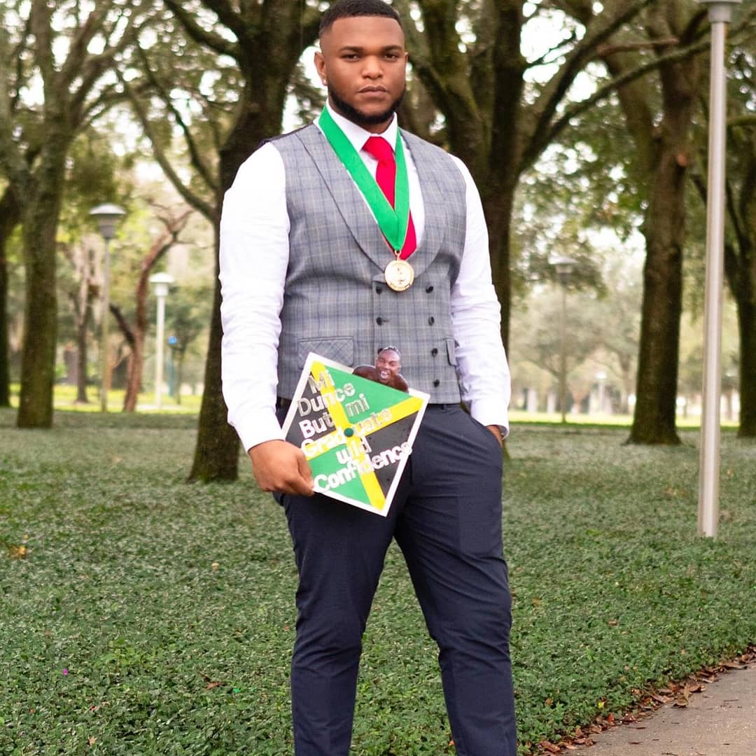 JAMatUSF's tweet photo. Sending nuff congratulations to members of the JAMFAM who graduated this Fall. Continue to make us proud.

-JAMFAM🖤💚💛 https://t.co/pOylkxoSXR