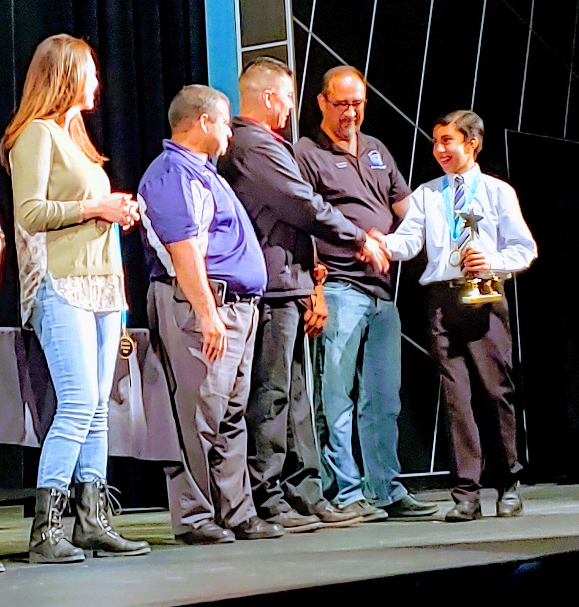 PurpleHeart_ES's tweet image. Science & Technology Rock🎸 Our World 🌎! Amazing week @ #JDS with #HourofCode2019 and MS Science Fair! Thank you Dragons for an awesome week! Way to #FindYourFire🔥 #TeamSISD