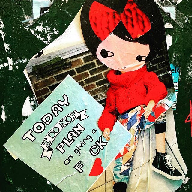 Designer_Frolic's tweet photo. #mood #streetart #soho https://t.co/sDEBfMazCX https://t.co/mM0d6N9Szs