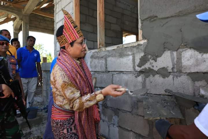 riagantino's tweet photo. #DesaPerbatasanUnyukNKRI
Infrastruktur merupakan sistem fisik yg dibutuhkan utk memenuhi kebutuhan dasar manusia dlm lingkup sos &amp; ekonmi. Selamat atas KunKer MenDes Gus Abdul Halim Iskandar ke Kab. Malaka, NTT

@halimiskandarnu
@anwsanusi
@imansyukri
@taufikmadjid71
@tppkemendes https://t.co/XSqmCUQb9x