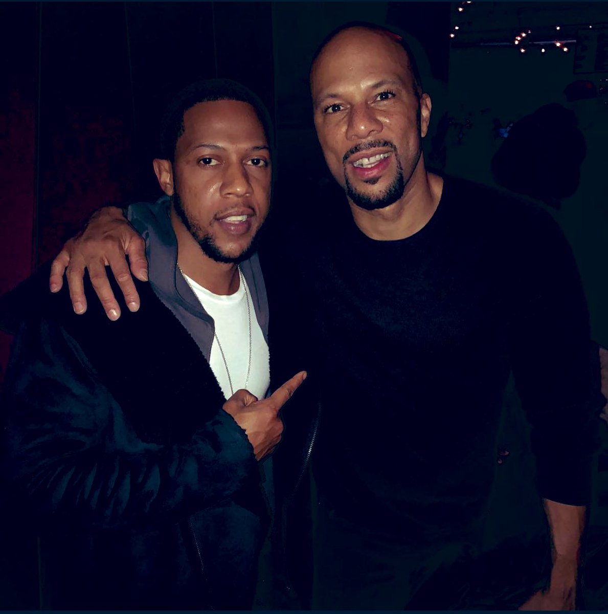 lyricalvo's tweet photo. Me and the big bro @common https://t.co/DmB48vmXYm