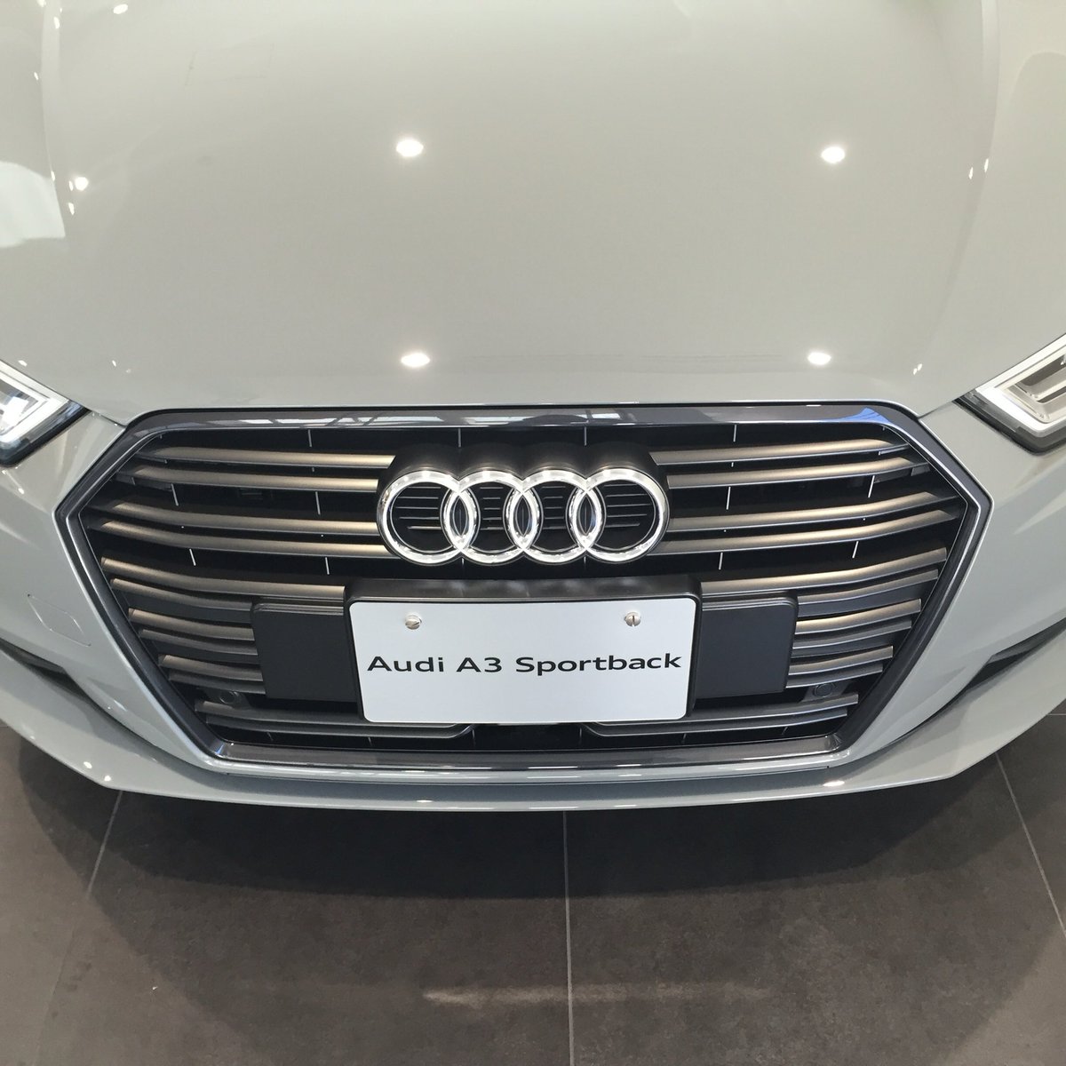 AudiChofu's tweet photo. こんにちは!
#Audi調布です。
#Audi には様々なグレーがございます。
#モンスーングレー #QuantumGrey #ナルドグレー
皆様どのお車がどのお色かご存知でしょうか? https://t.co/07wfbDXyOW
