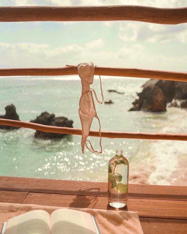 hesaesthetic's tweet photo. 2. Watermelon Sugar https://t.co/5orzTClX0p