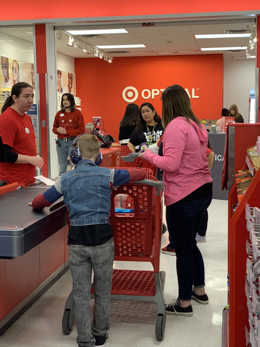 loveanimals1122's tweet photo. Great trip to target.  Using our social skills, math, planning and communication skills.  The students had a blast and picked out great gifts for their family members.
#inspiringchaps https://t.co/XUnBWm3sws