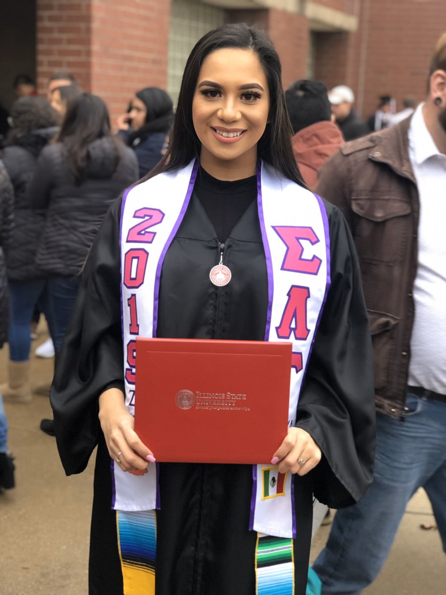 franklysully's tweet photo. My baby graduated ππβ¨I am so proud of youπβπ½π #latinasgraduate #Gammas https://t.co/reWYk0AUhy