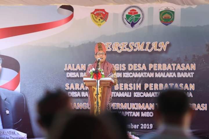 Idrus____'s tweet photo. Menteri Desa PDTT resmikan infrastruktur desa wilayah perbatasan 
@Halimiskandar
@taufikmadjid71
@fachrilabalado
@imansyukri
@IsmailAZainuri
@tppkemendes
@kpw3_kalsel https://t.co/qCcTG7sPff