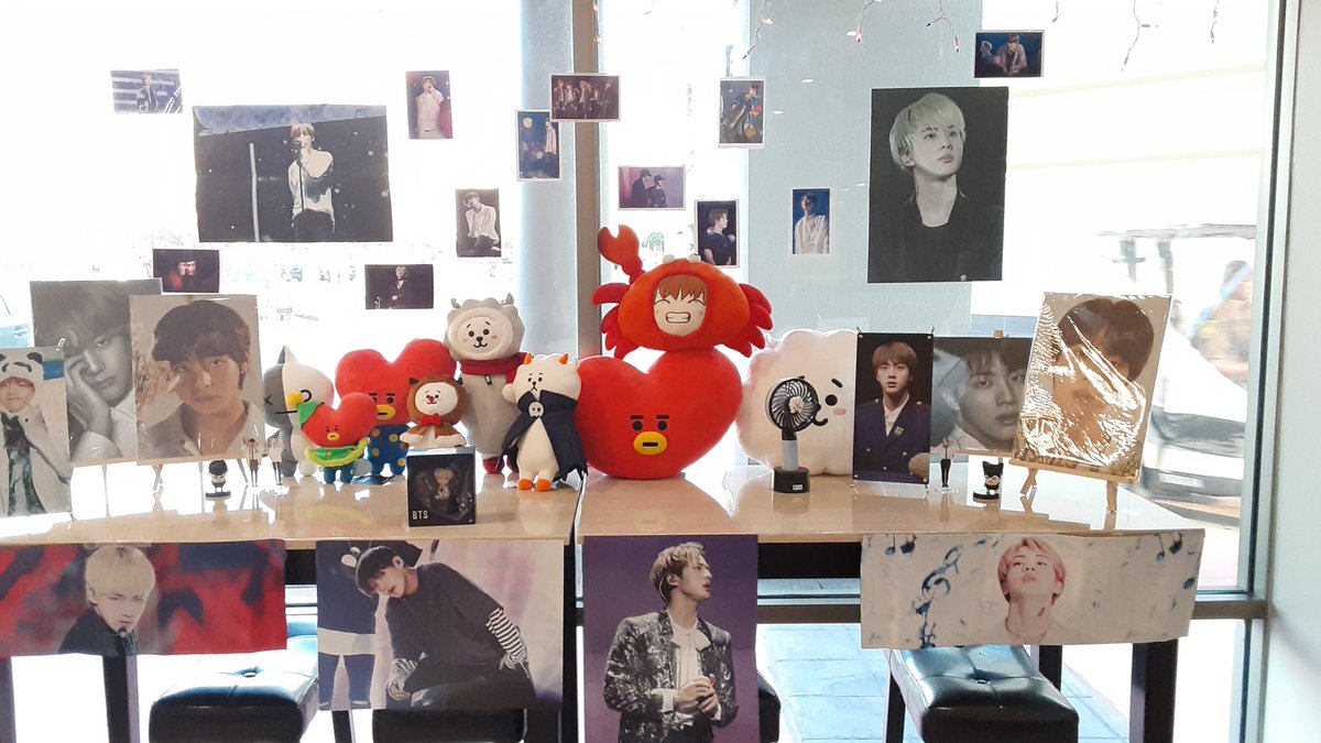 pjdejesus's tweet photo. So I went to my first cup sleeve event (I forgot to take picture of my smoothie and milkshake with the cupsleeve... oops ๐)
I had a great time, the decorations, the organisation, and meeting other Kpop stans
10/10
@HTownKTown1 #ItsYouCafeHTX #htownktown https://t.co/UPR4J0eY5y