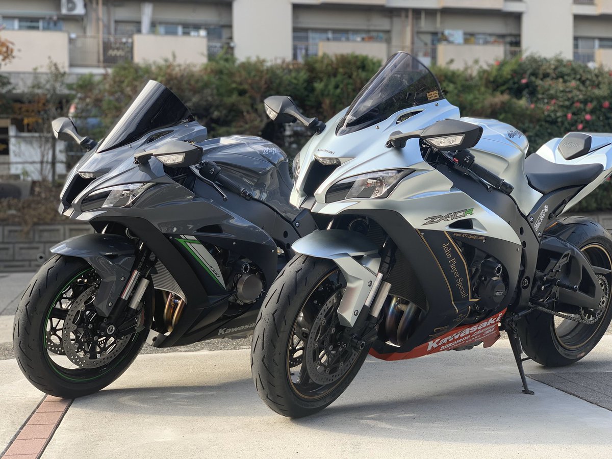 ダィスケ On Twitter Zx 10r Us Kawasaki仕様とzx 10r 18年納車されました 夫婦でrs型二台持ちになってしまった 納車 Zx10r Kawasaki 祝ってくれる人rt Shark バイク乗りと繋がりたい バイク乗りとして自己紹介 二台持ち Https T Co Tslwulyqsq