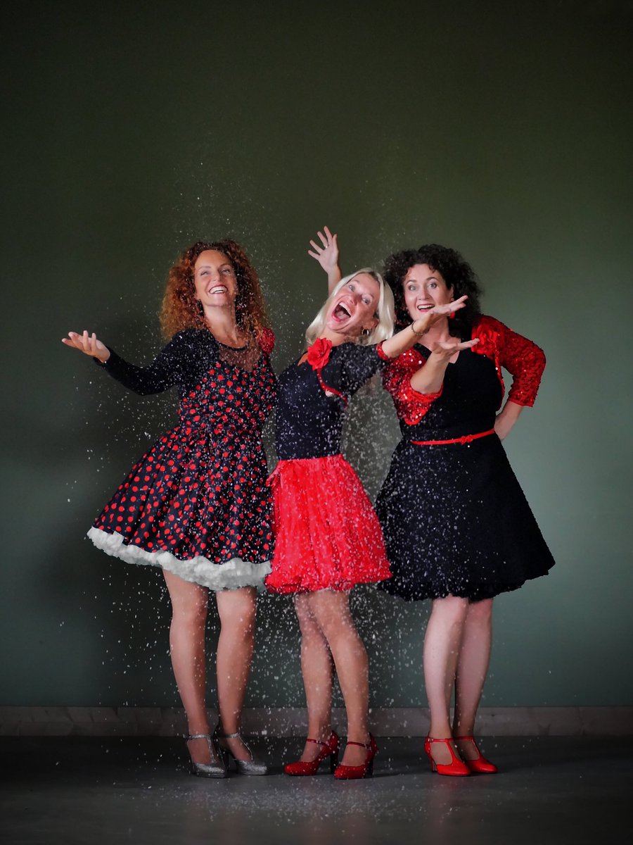 Vandaag <a href="/zwolsetheaters/">Zwolse theaters</a> optreden <a href="/VitaalVeilig/">VitaalVeiligThuis</a> #feest pauwergirls.nl