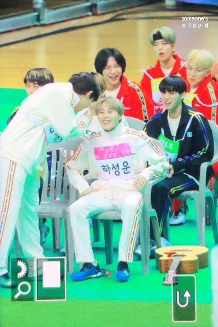 someonescloud's tweet photo. 191216 아육대

귀여워 ㅠㅠㅠㅠ

#하성운
#HASUNGWOON https://t.co/svInVAiH7z