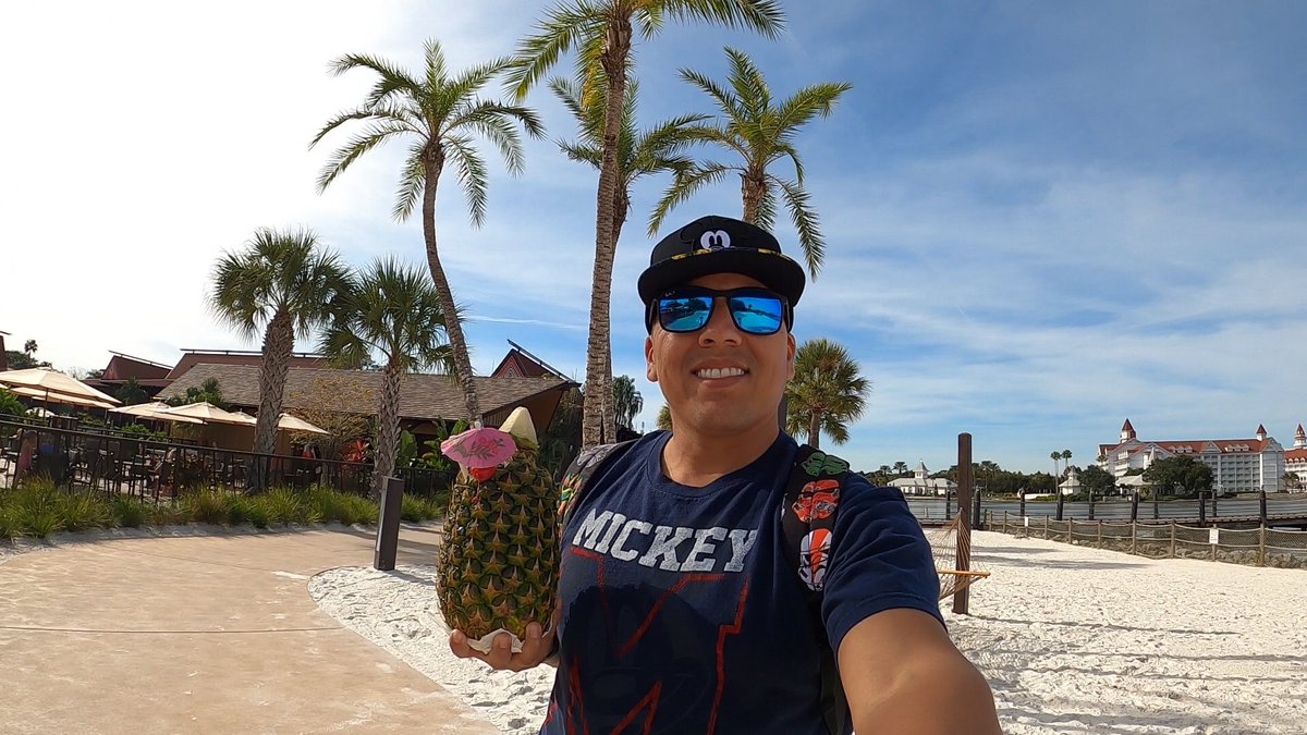 vasquez_gus's tweet photo. @DisneyParks Aloha 😎. Enjoying a Lapu Lapu on our Thanksgiving trip!🌸🌴🏖 https://t.co/o34SGET287