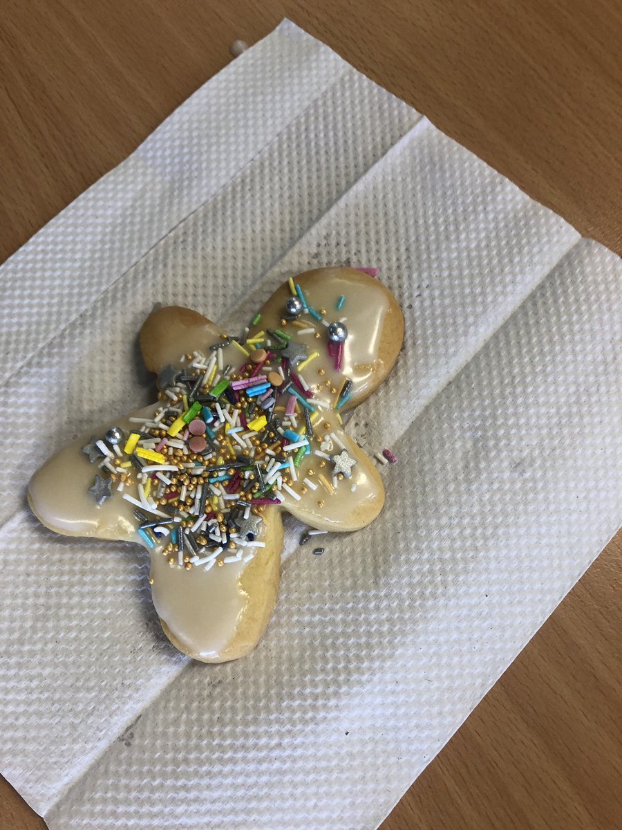 MissMurray101's tweet photo. 4B enjoyed making Christmas butter cookies today! #reallifemaths #lastweekofterm @AitkenCreekPS https://t.co/Umx4ZzVLA1