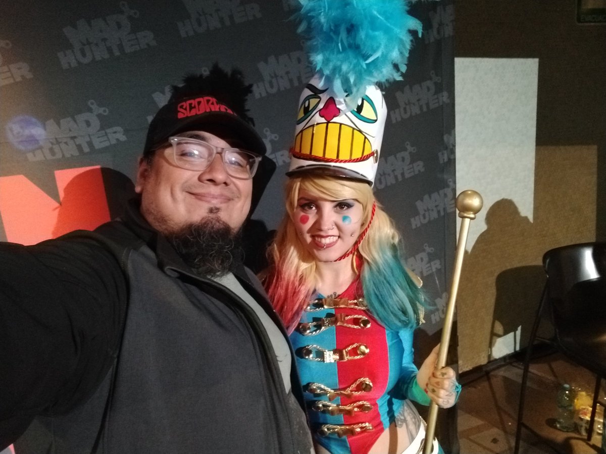 Leal_Fledermaus's tweet photo. El principal motivo de ir a la #HunterCon fue ver a mi waifu suprema @AleKat_7 , que además lucía espectacularmente hermosa en su cosplay de #HarleyQuinn versión de @JScottCampbell https://t.co/L04ahhwWNP
