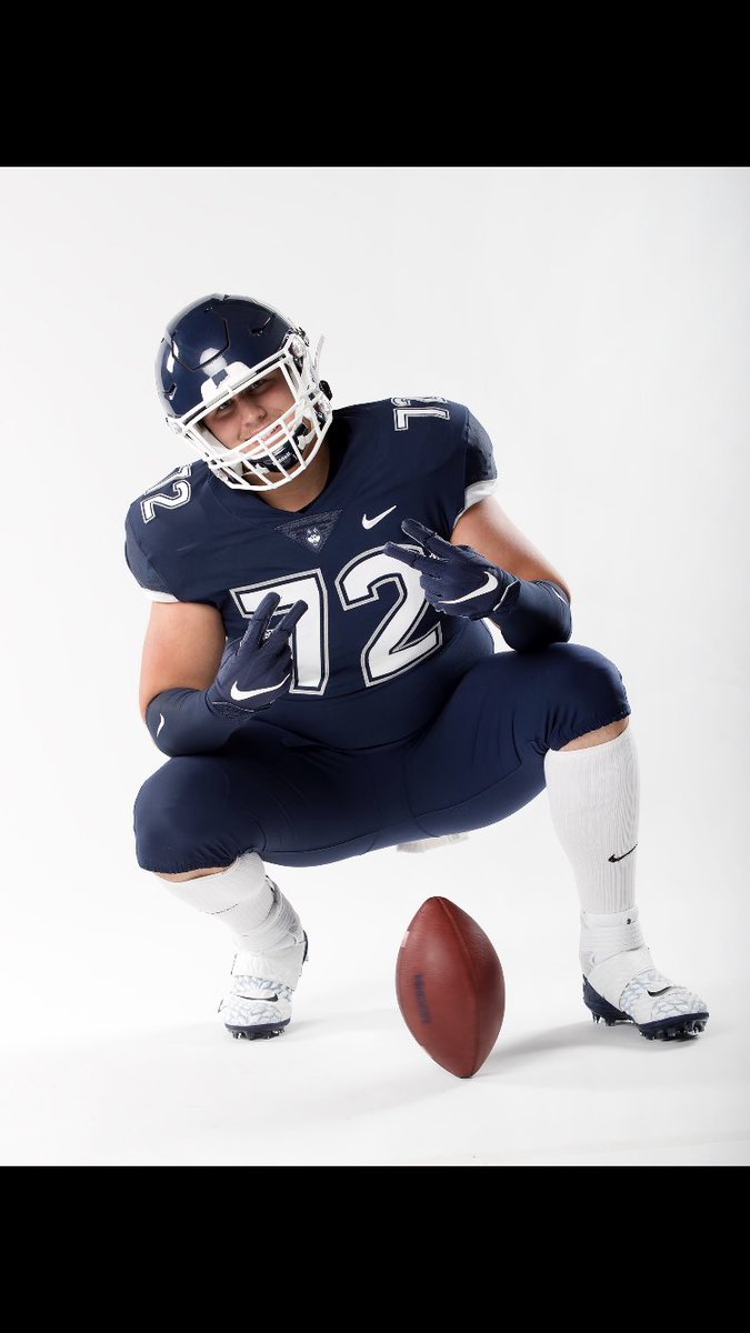 Wyant_72's tweet photo. Thank you for the amazing official visit to UConn. Unbelievable people and program!! Extremely blessed to have a full ride offer from them 🙏🏼#Huskies #UCONN https://t.co/WSVQqhDaxL