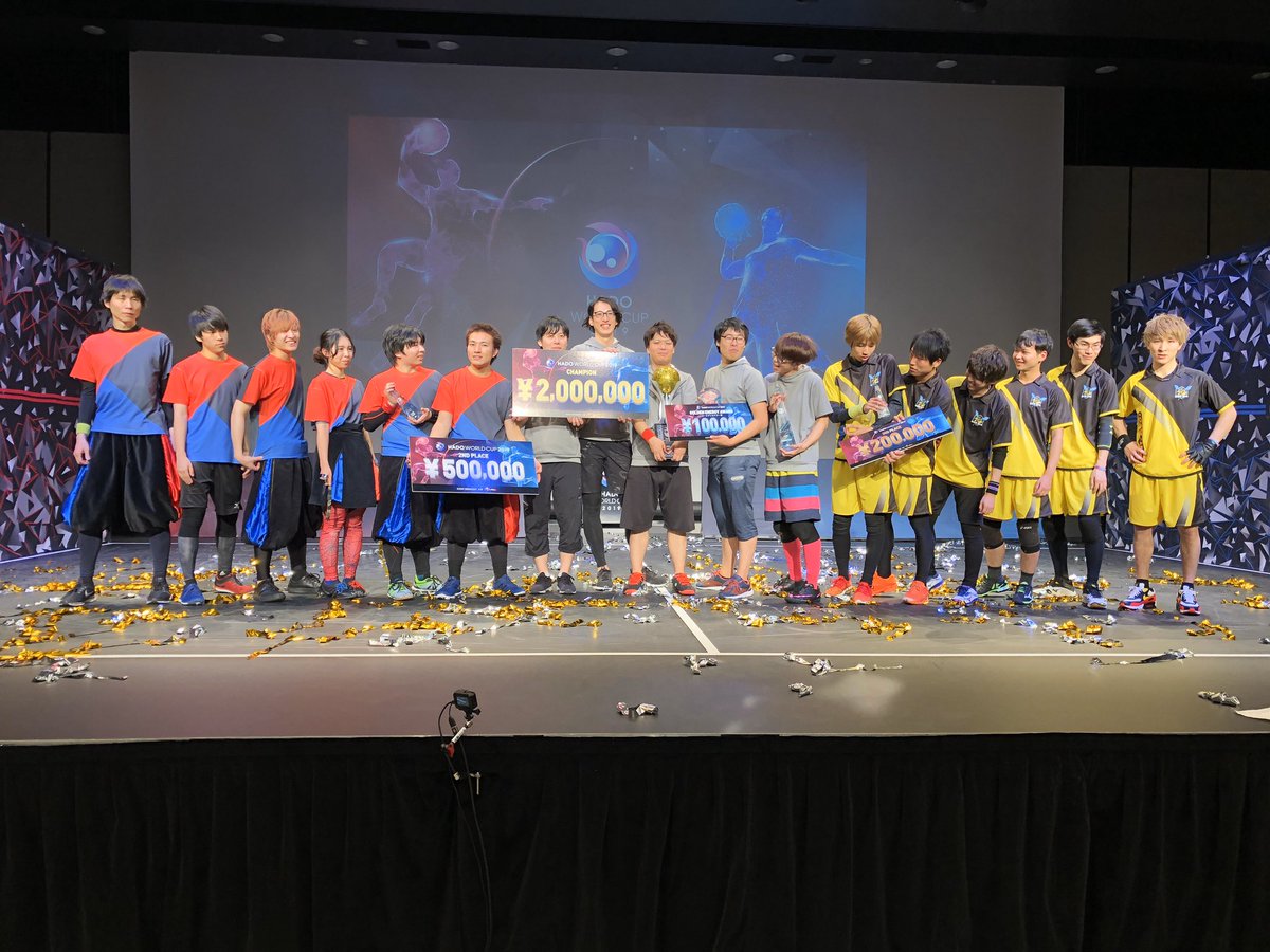 tecks_hado's tweet photo. HADO WORLD CUP 2019‼️
Tecksより出場した
ヒュブリスが2位🥈
BuG bro. が3位🥉
に入賞して2チームが表彰台へと立つことが出来ました👏
多くの方に応援と祝福をして頂きました
本当にありがとうございます
これからもよろしくお願いします✨
#HADO
#ヒュブリス
#BuGbro. https://t.co/GNB4ABFV2S