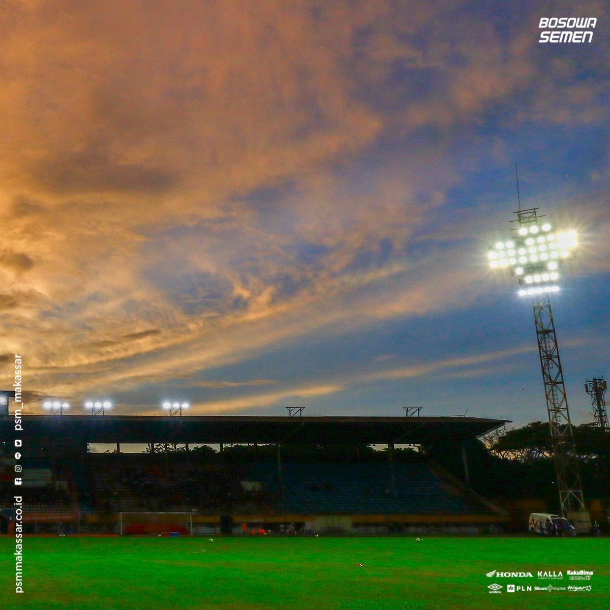 PSM_Makassar's tweet photo. Laga terakhir Juku Eja pada musim #ShopeeLiga12019 di Mattoanging.
Juku Eja harus berbagi poin dengan Elang Jawa @pssleman
Apakah musim depan kita masih berjumpa di Mattoanging?
#PSMarise #EwakoPSM https://t.co/wY4k7axv9T