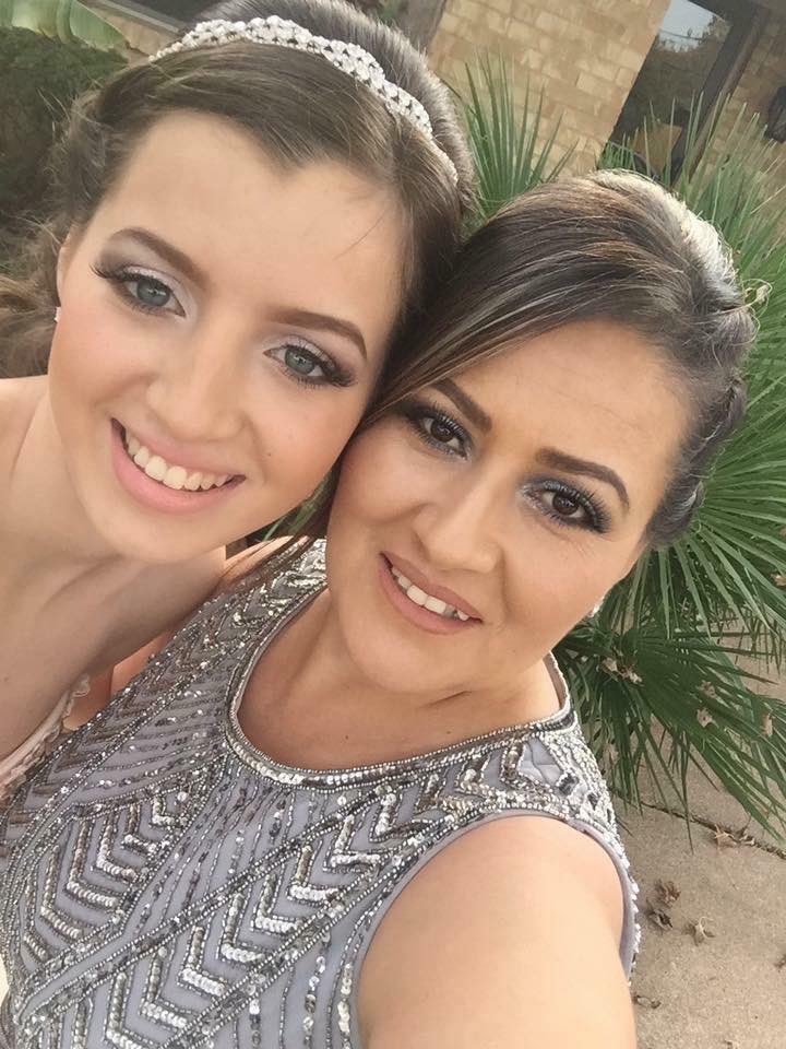 nanis1178's tweet photo. Feliz cumpleaños # 18 ;) https://t.co/wnkKaiQNjm