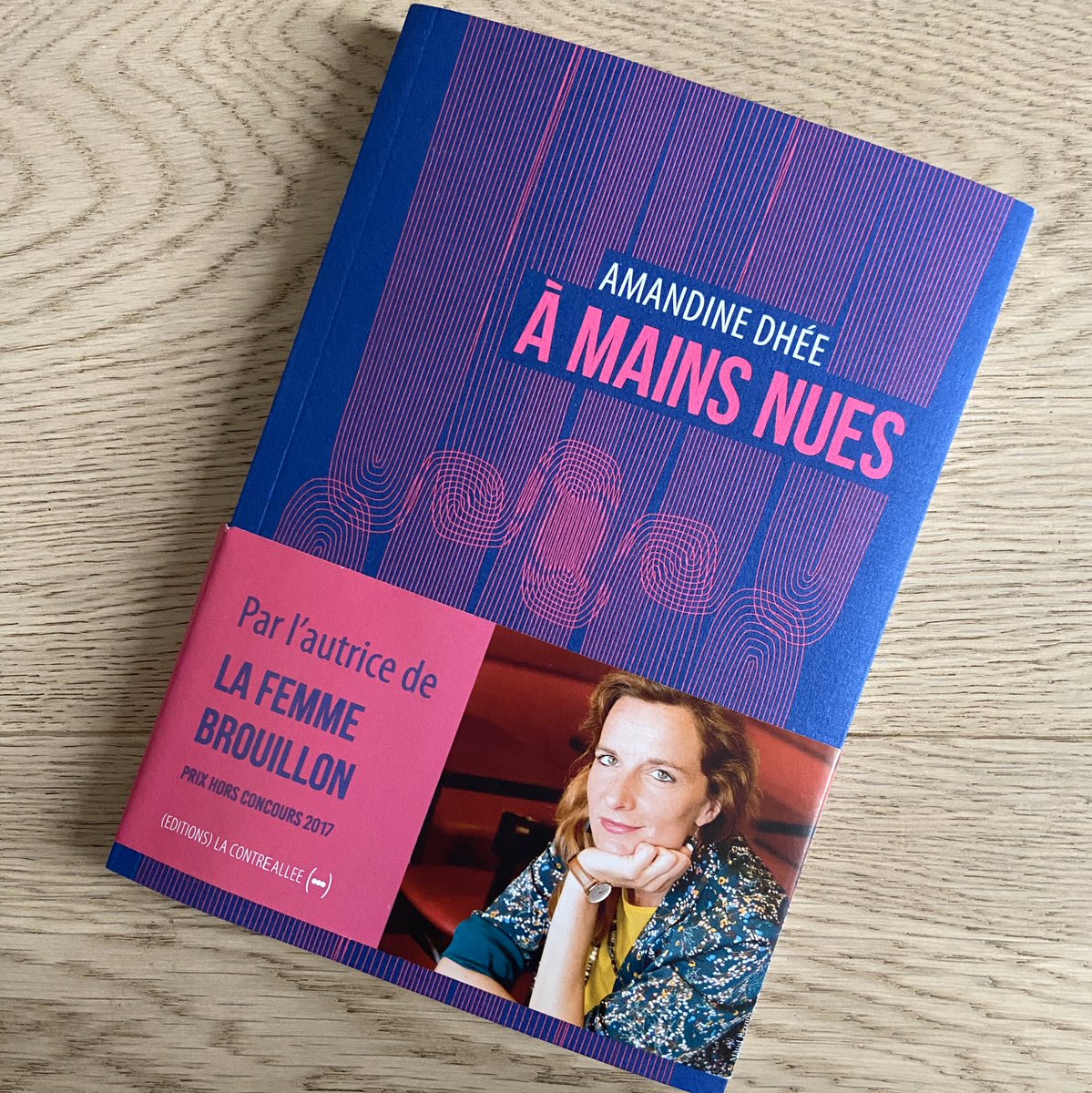 amandecherie's tweet photo. « J’aimerais conseiller [aux jeunes filles] de ne pas perdre leur temps à être désirables, qu’elles désirent plutôt. Mettez votre intelligence et votre énergie au service de vos propres désirs. » 

La précieuse Amandine Dhée sur l’expérience du corps féminin (sortie le 17/01) https://t.co/ThOypjZvIz