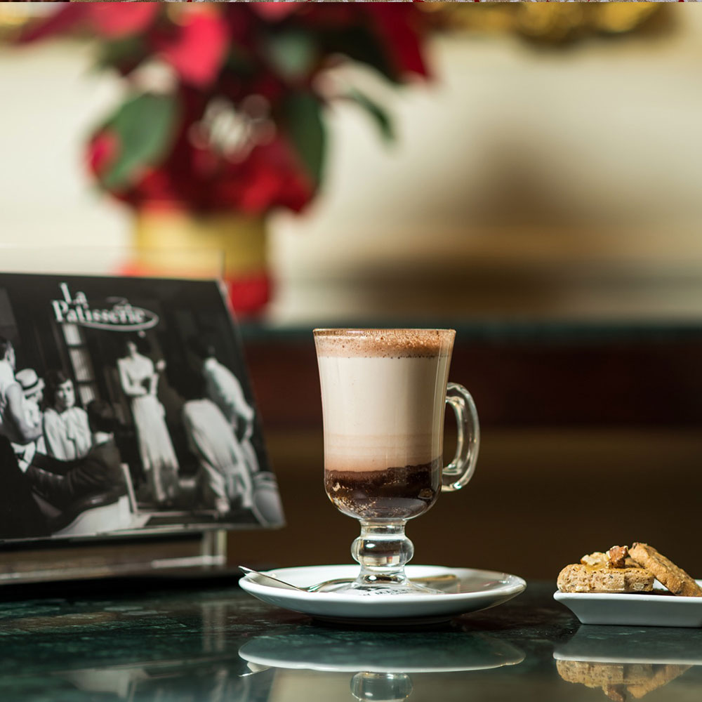 JWMarriottCairo's tweet photo. Making your month a little sweeter! Join us in celebrating the holidays at La Patisserie with our festive hot chocolate, chocolate treats, cookies and lollipops.  #sweettreat #yummy https://t.co/slL2BuNMRt