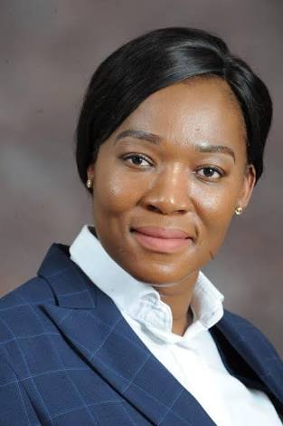 AdvoBarryRoux's tweet photo. This is Thandi Moraka, MEC of Limpopo Arts &amp; Culture who pulled the Mic off Dr Thomas Chauke’s hands while he was performing his music at Mapungubwe Festival in Polokwane. She then shouted that we don’t understand these Tsonga people’s music its making noise. https://t.co/k9ySV3aufJ