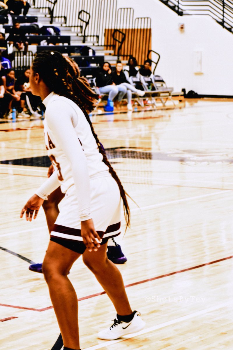 _shotsbytev's tweet photo. @bbreyell x @_shotsbytev ⭐️ #shotsbytev #highschoolbasketball https://t.co/F2UAQ6Dtux