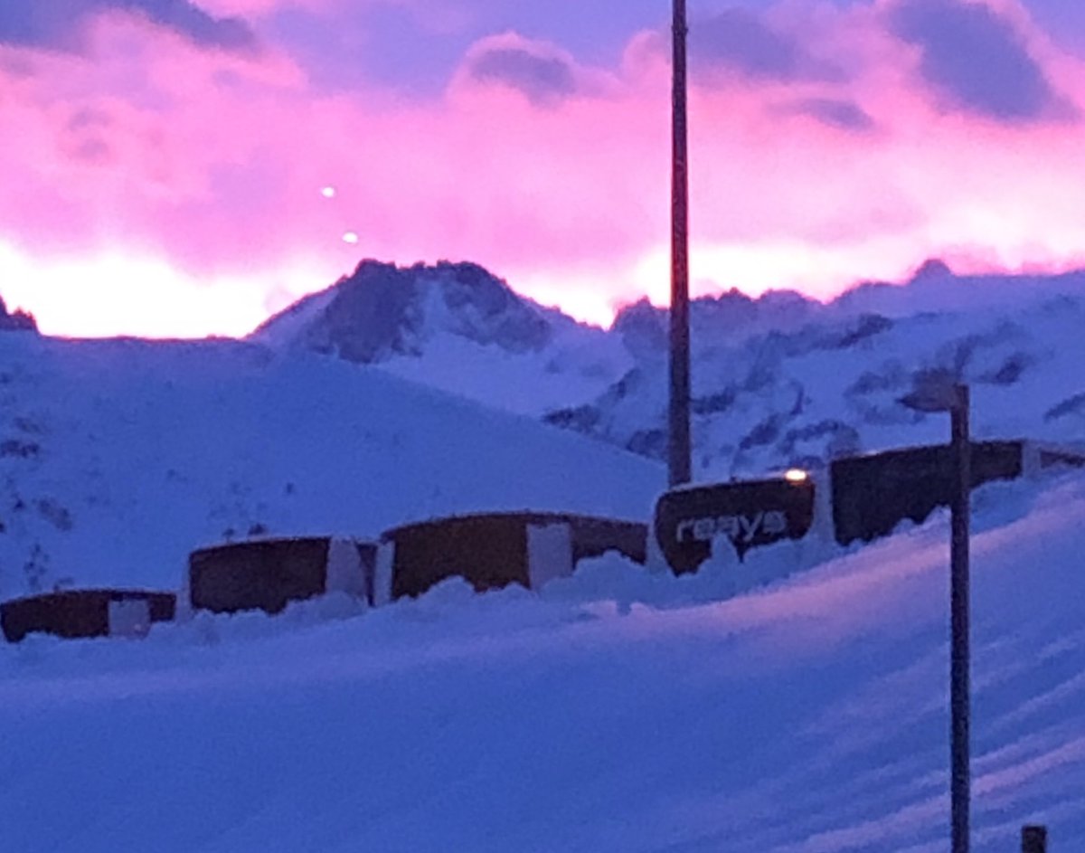 joubertugo's tweet photo. ⁦@alpedhuez⁩ ⁦@hoteldariainor⁩ https://t.co/zBKZa0ceeF