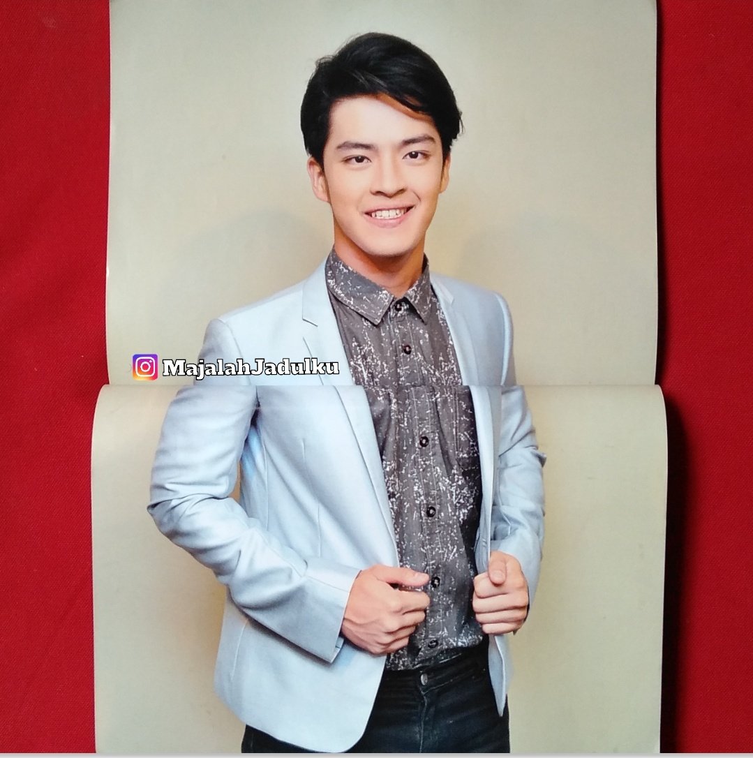majalahjadulku's tweet photo. #jual #bukubekas #smashboyband #smashblast #smashfan #smashblastindonesia #morganoey #rezaanugrah #ranggamoela #dickyprasetya #ilhamfauzie #bismakarisma #rafaeltan #panjipetualang #artikelbola #soccerindonesia #sepakbola #olshop #majalahlawas
#bukusecond #novelsecond #noveljadul https://t.co/b1pLhoZxWJ