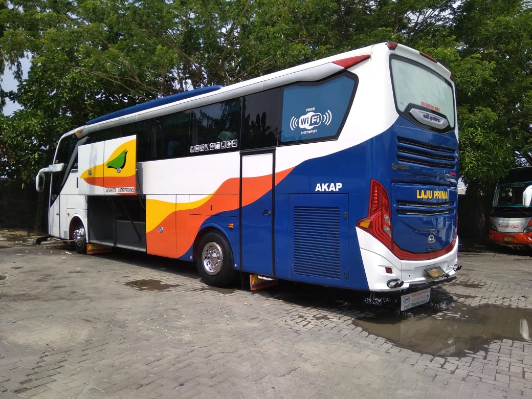 Beberapa BIS yang start dari Terminal Rajekwesi Bojonegoro

Rute Bojonegoro-Jabodetabek
Eksekutif
-Pahala Kencana tarif 220-240k 32seat
-Agra Mas 230k 32seat
-Haryanto 250k 30seat &amp; 34seat
Vip
-Laju Prima 170k 36seat
-Zentrum 170k 36seat
-Garuda Mas 170k 36seat