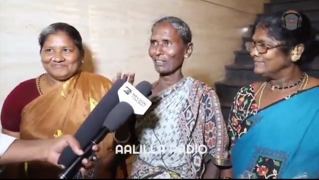 SearchingVJ's tweet photo. ஒரு பாட்டி மட்டும் #Bikil போட்டா 1000 தடவை பார்ப்பேன்னு சொல்லுச்சா!!
Feel the BGM🔥😜😂 https://t.co/zn8fxeTbBC