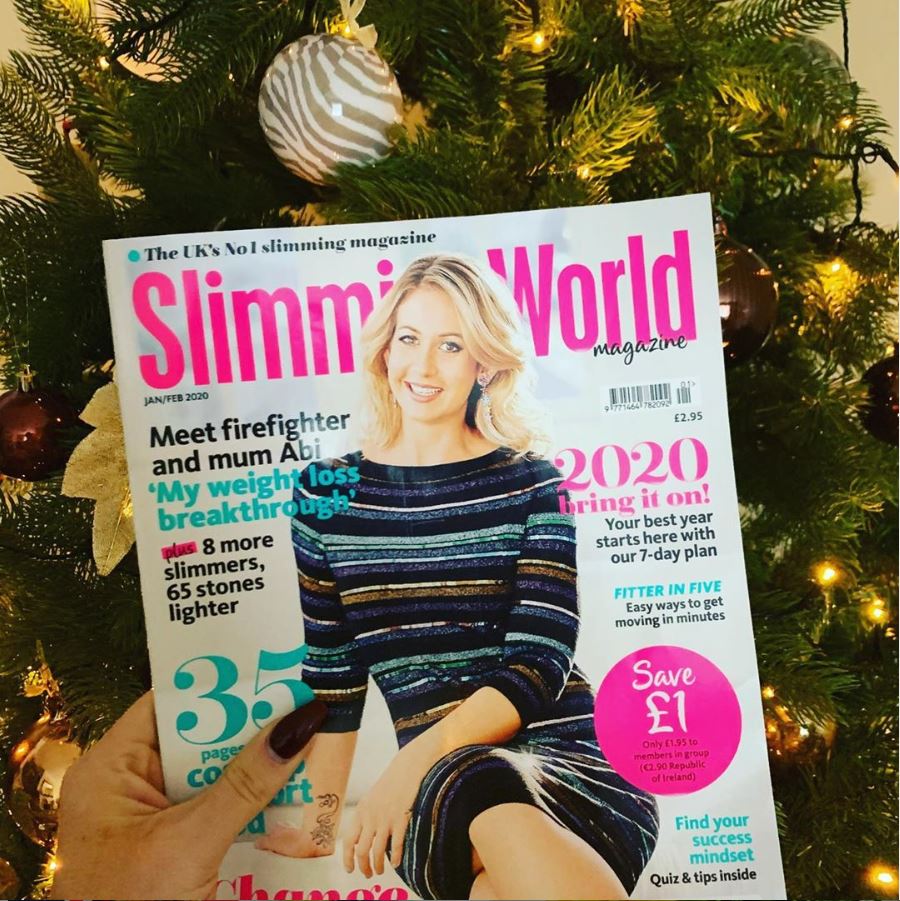 SlimmingWorld's tweet photo. If you're looking for some fresh slimming inspiration to see you through #Christmas and the #NewYear, be sure to pick up the gorgeous new issue of #SWMagazine 🌟! It's available in groups from today 🎁. Thanks to Pippa (slimwithpippa on Instagram) for this festive pic 📸. https://t.co/LvVul62ziG