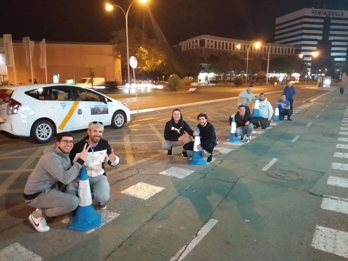 Fin de semana espectacular en el que nuestros resultados no fueron los esperados .No fuimos consistentes, muchos fallos y debemos aprender de esto . Por otro lado increíblemente contento de conocer a mis compañeros ❤️.  Felicitar a <a href="/ERM_eSports/">EUROMASTER ESPORTS</a> <a href="/PRoneMotorsport/">Project One Motorsport</a> <a href="/Team_Razinger_Z/">🏁Team_Razinger_Z🏁</a>