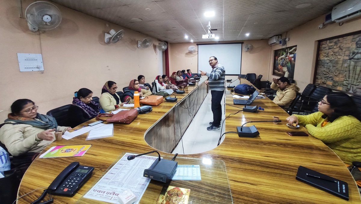 PoshanE's tweet photo. ICDS CAS training for lady supervisors held in Etawah district on 15th &amp; 16th of December 2019 #CAS #POSHANAbhiyaan #icds #MWCD #UttarPradesh #Supervisors  #SahiPoshanDeshRoshan #PoshanTyoharSeVyavahar #mobile #nitiaayog #tatatrust #Etawah  @POSHAN_Official #DigitalIndia https://t.co/Ylft3yllZg
