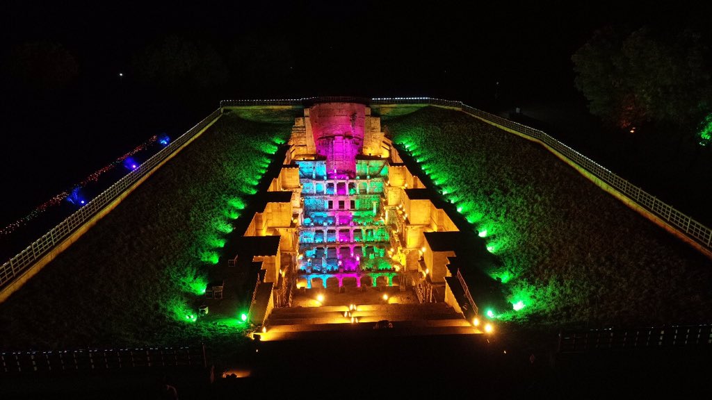 CollectorPatan's tweet photo. “Rani ki Vav”-stepwell has been decorated as a part of “Rani ki Vav-Virasat Sangit Samaroh”. Program will take place at Patan on 16th and 17th of December. https://t.co/V0IoVbHsnL