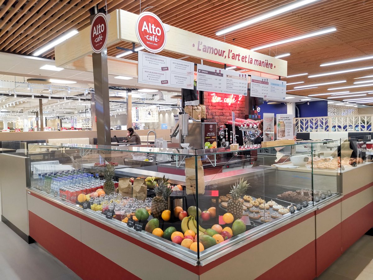 {Ouvertures} Inaugurés semaine dernière, ce sont deux nouveaux kiosques Alto Café qui voient le jour dans la #FreshAvenue Carrefour de #Marseille &amp; #Anglet. Deux sites supplémentaires pour l'enseigne qui continue d'accompagner la transformation des #hypermarchés Carrefour en 2020