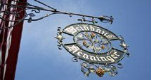 explore_europe's tweet photo. Looking for low-cost but delicious local Pfalzisch food along the #DeutscheWeinstrasse 🍇? Try Weinhaus Henniger in Kallstadt 👉https://t.co/EUulM9kf61
🎧  Listen to the full episode for more top tips!  https://t.co/NzoVTEnRP4

🇩🇪 #GermanyTourism 🇪🇺 #exploreeurope https://t.co/cLfp5GyiVQ