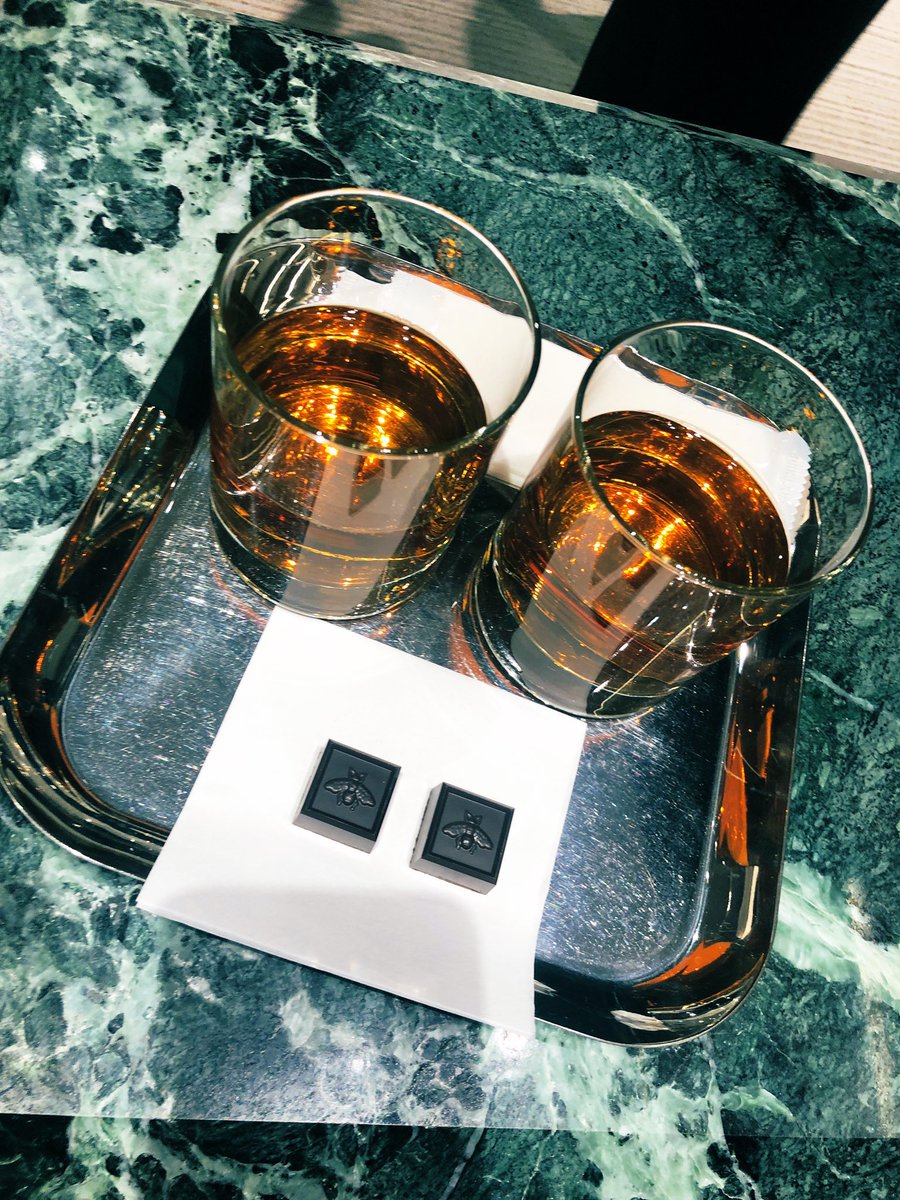 aaabbbccctkt's tweet image. 友達とGUCCIに
買い物しに来た🤩