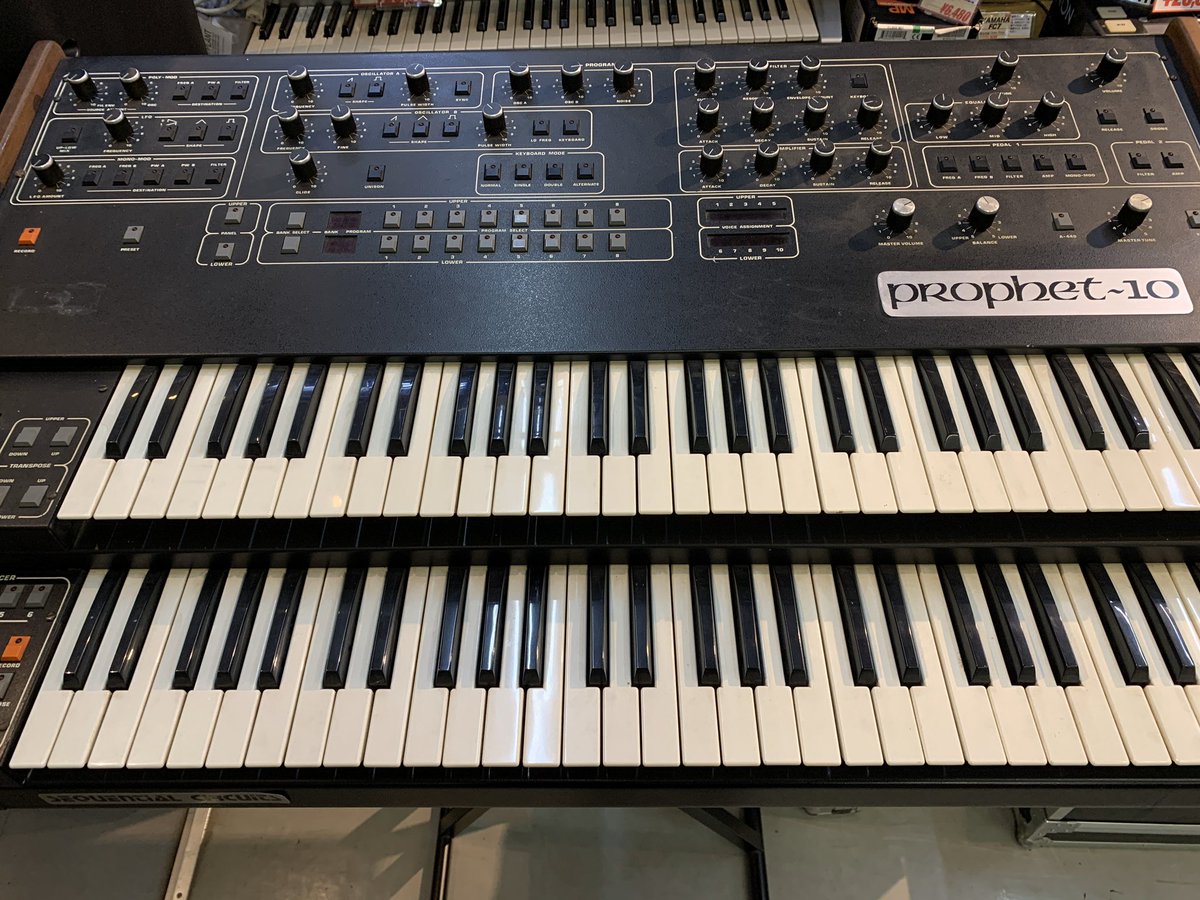 musicplant's tweet image. 【つくば店】
VINTAGE Synthesizer 『Prophet-10』、『memorymoog』中古品!!今では希少価値の高い２機種!!
他にもROLAND VP-330等、鍵盤の名器が入荷しています!!
状態はお問合せ下さい!!
#Prophet  #memorymoog　#シンセサイザー