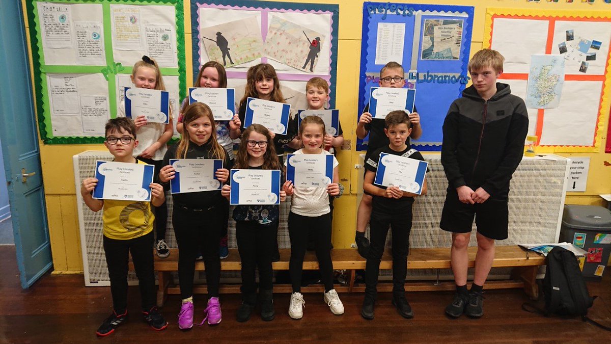 ASAberdeenshire's tweet image. The P5 pupils at Burnhaven School received their #ActiveSchoolsAberdeenshire Play Leader certificates last week after completing the course delivered by secondary pupil Callum who is on work experience this term.

#ActiveSchoolsPeterhead #improvesactivity #makinganimpacttogether