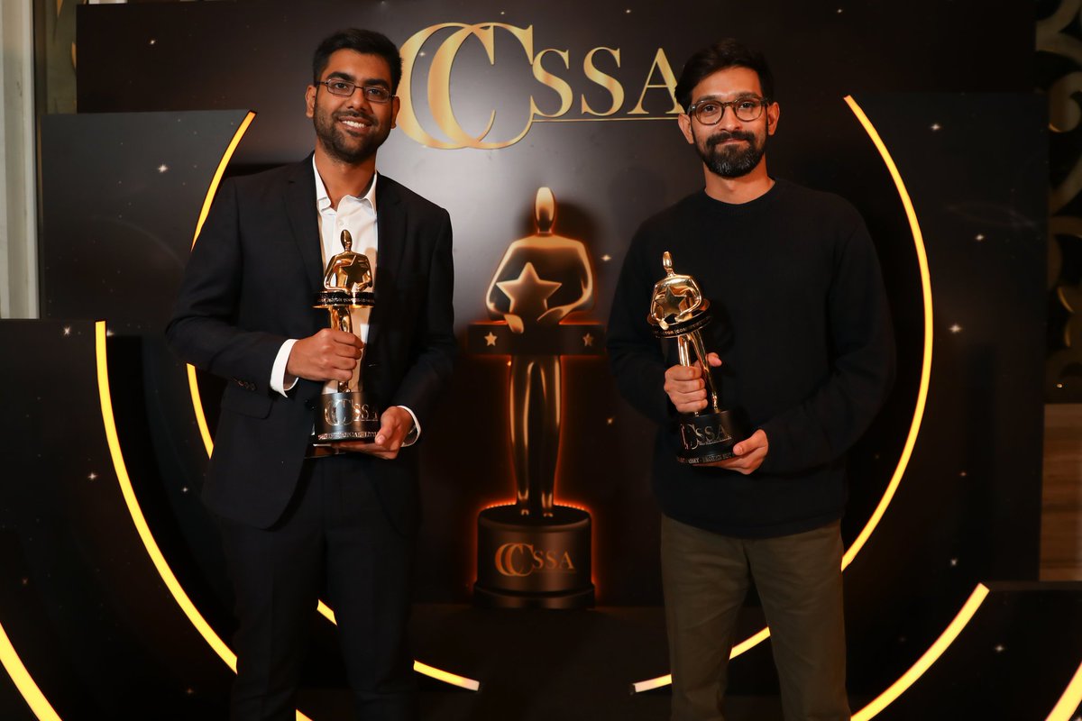 theFCGofficial's tweet photo. The Award for BEST ACTOR (COMEDY/ROMANCE) was taken home by two outstanding actors - #DhruvSehgal for #LittleThings2 and @masseysahib for #BrokenButBeautiful!
@NetflixIndia @altbalaji
#CCSSA @motion_content @VMC_sg @CCSSAwards https://t.co/k2HJ8pH1Th