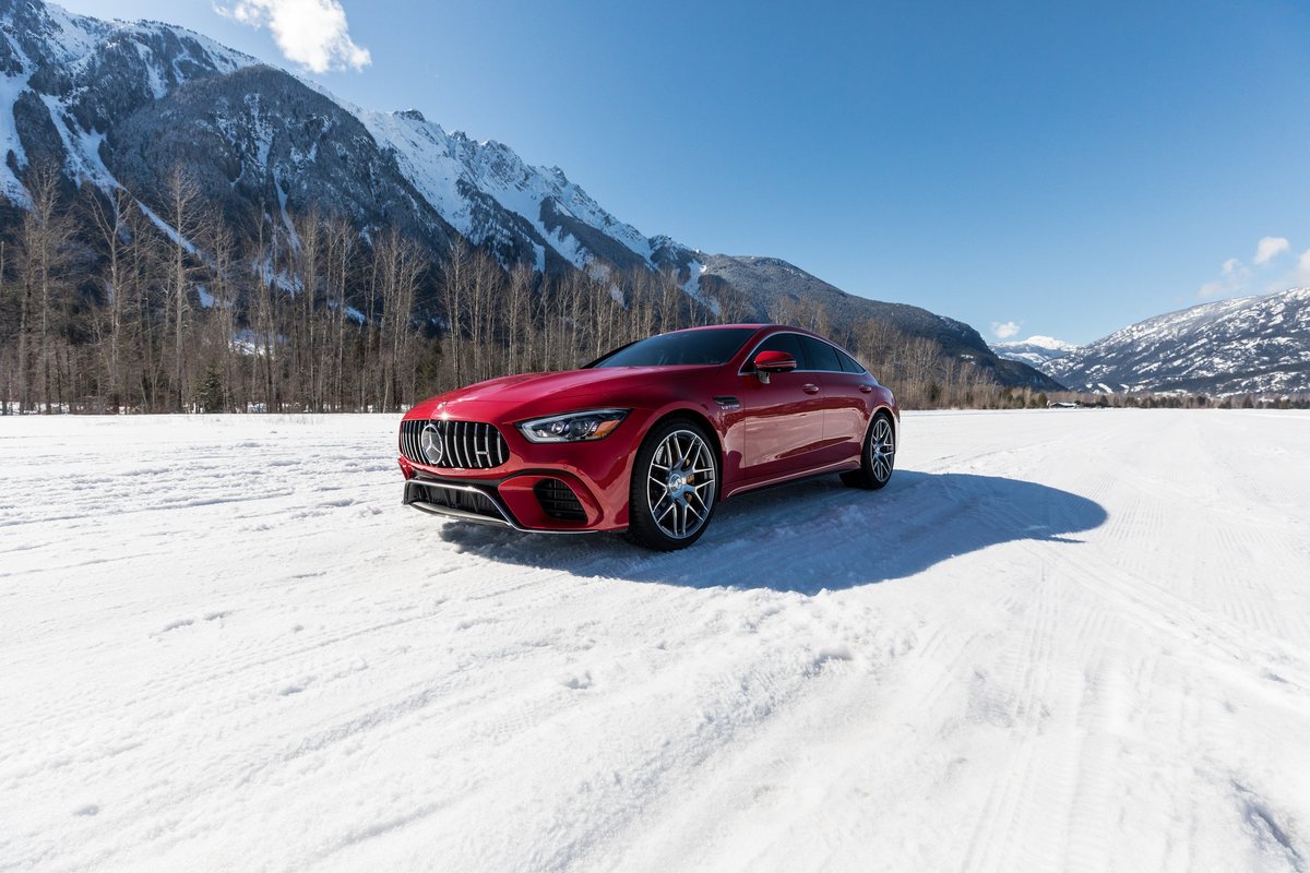 MercedesAMG's tweet photo. [Kraftstoffverbrauch kombiniert: 11,3 l/100 km | CO₂-Emissionen kombiniert: 257 g/km | https://t.co/N3yzMZ6mJd | Mercedes-AMG GT 63 S 4MATIC+ 4-Türer Coupé]
 
As Santa would say: Oh what a sleigh.

#DrivingPerformance #MercedesAMG #AMGGTFAMILY https://t.co/RG96y0cbIz