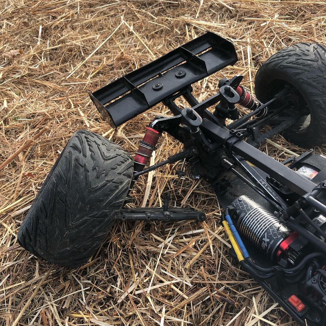 hearnshobbies's tweet photo. Show us your rc crushes!
--------------------------------
#Repost @slashpede_vxl 
Follow @hearnshobbies

--------------------------------
•
#rccar #rccars #traxxas #traxxaslife #traxxasmaxx #traxxastmaxx #tmaxx #arrma #arrmakraton #kraton https://t.co/j0YZD79q5F