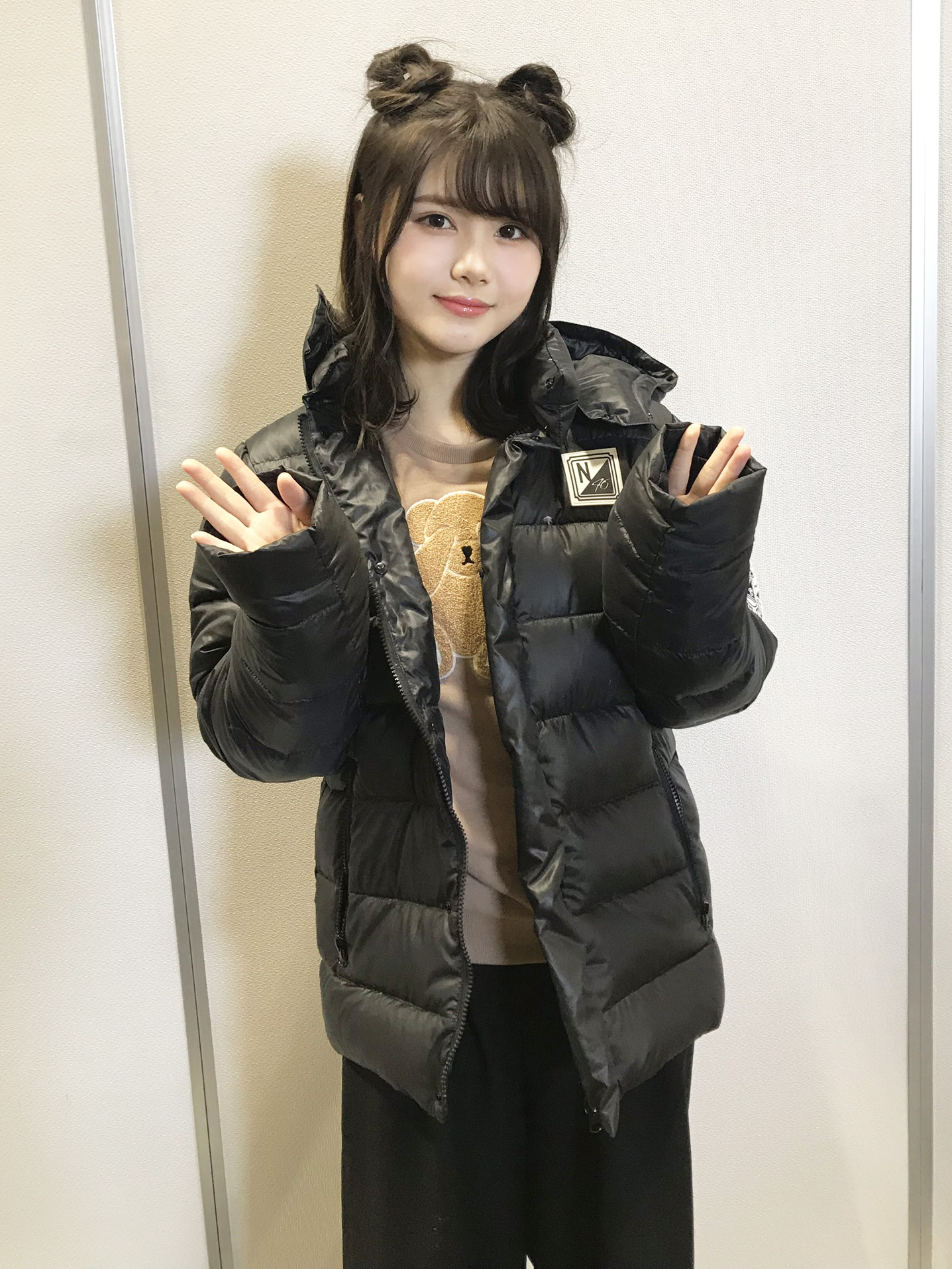 衣類　堀未央奈 個別ワッペン付きダウンジャケット ブラック XLサイズ 乃木坂46オフィシャルウェブショップ予約限定 乃木坂46 OFFICIAL WEB SHOP | 乃木坂46 グッズ通販サイト