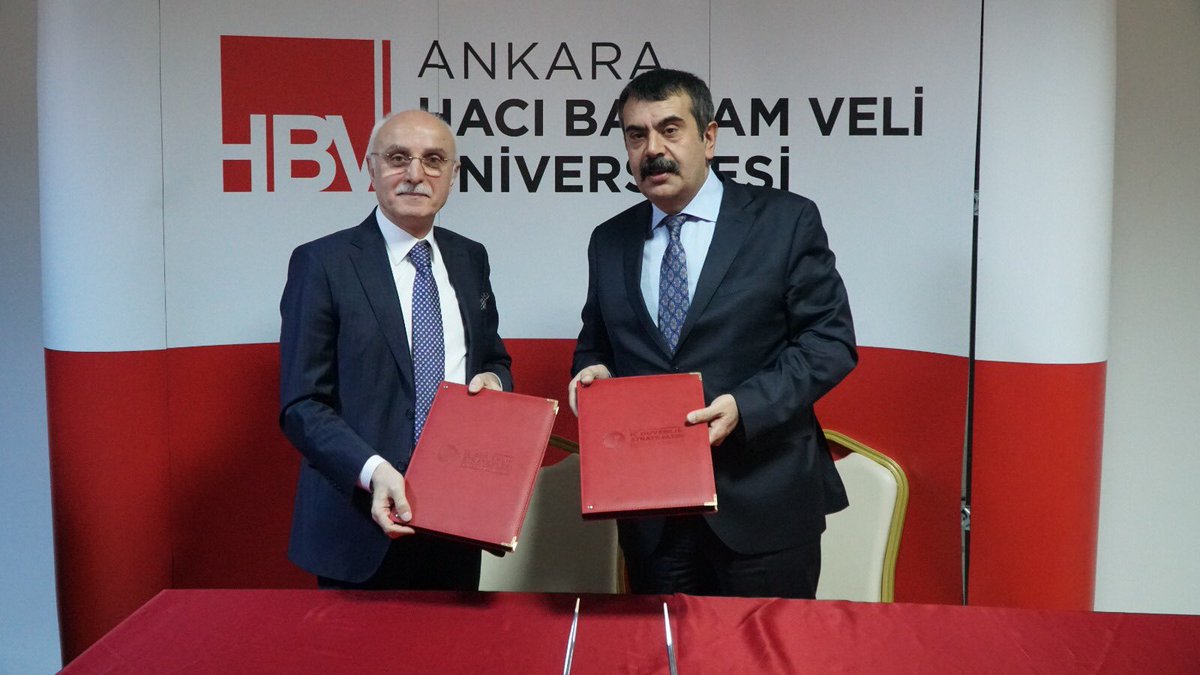 hacibayramedutr's tweet photo. İktisadi ve İdari Bilimler Fakültemiz tarafından düzenlenen "Uluslararası Kimlik ve Göç Çalışmaları Sempozyumu" başladı. Açılış törenine Rektörümüz Prof. Dr. Yusuf Tekin'in yanı sıra İçişleri Bakan Yardımcısı Prof. Dr. Tayyip Sabri Erdil ile akademisyenler ve öğrenciler katıldı. https://t.co/tDJ6dLJRwx